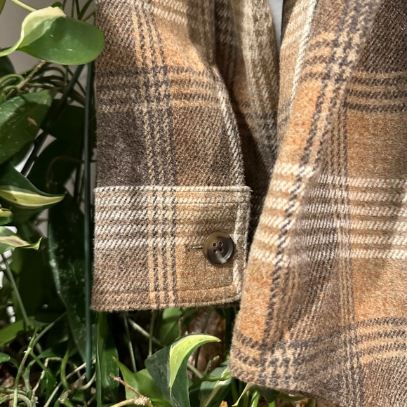 Banana Republic Heavy Flannel Shacket - Picture 7 of 8